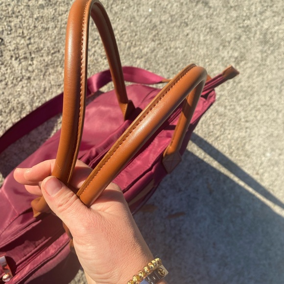 Sarah Wells Abby Pumping Bag in Maroon - Picture 3 of 6